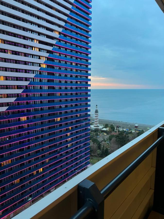 Orbi City Suite Batoumi Extérieur photo