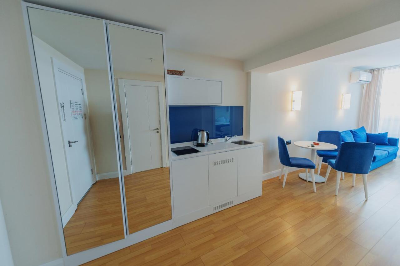 Orbi City Suite Batoumi Extérieur photo